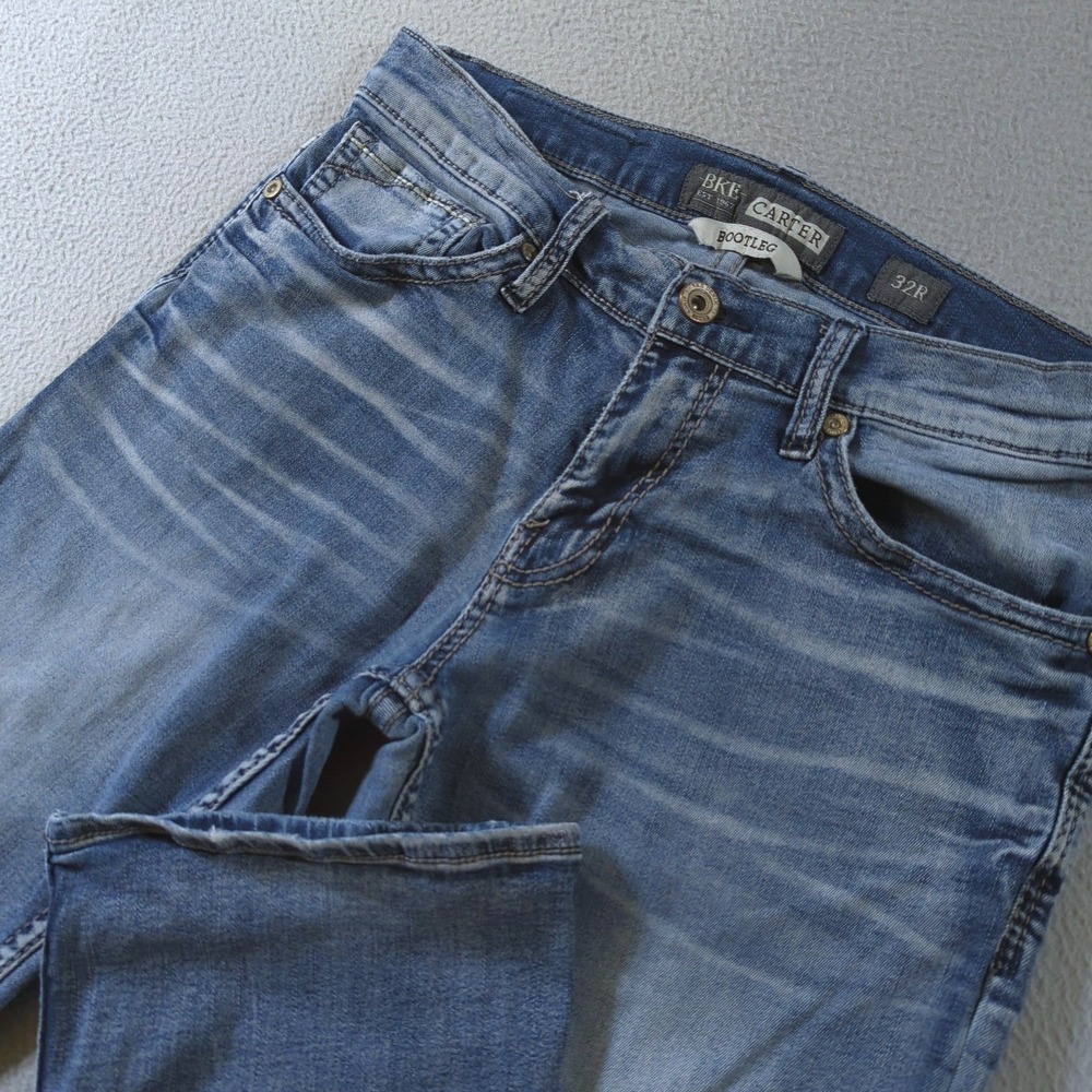 BKE Men’s Bootcut Jeans in Faded Blue
